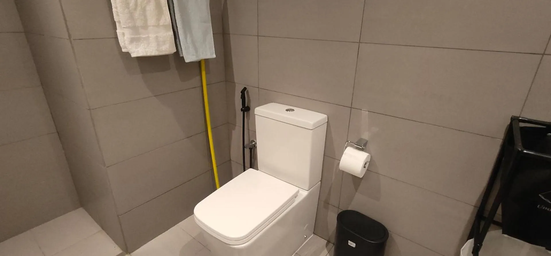 아파트 Bayti Suites Al Mamsha 샤르자