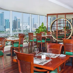 Golden Tulip Schardscha